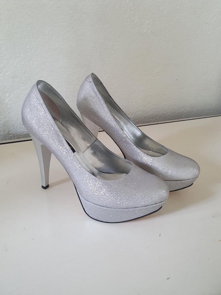 Zilveren glitter pumps met hoge hakken mt 38, Bianca, Overige kleuren, Ophalen of Verzenden, Zo goed als nieuw