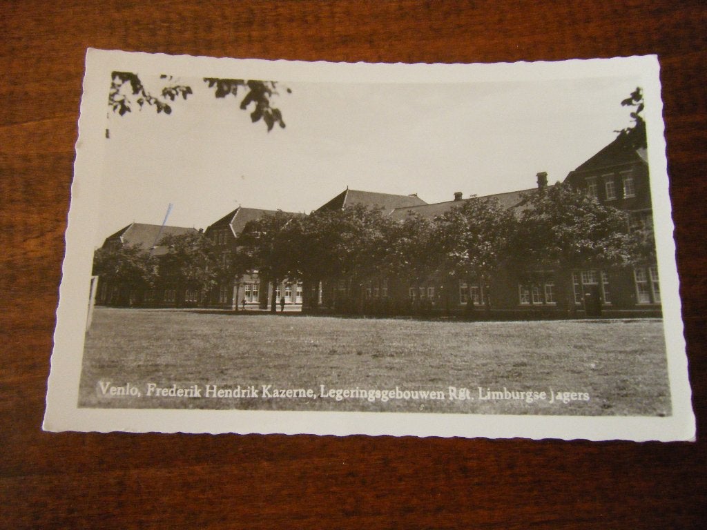 M7 - Venlo  - Frederik H. Kazerne - Mooi/Oud, Verzamelen, Ophalen of Verzenden, 1960 tot 1980, Limburg