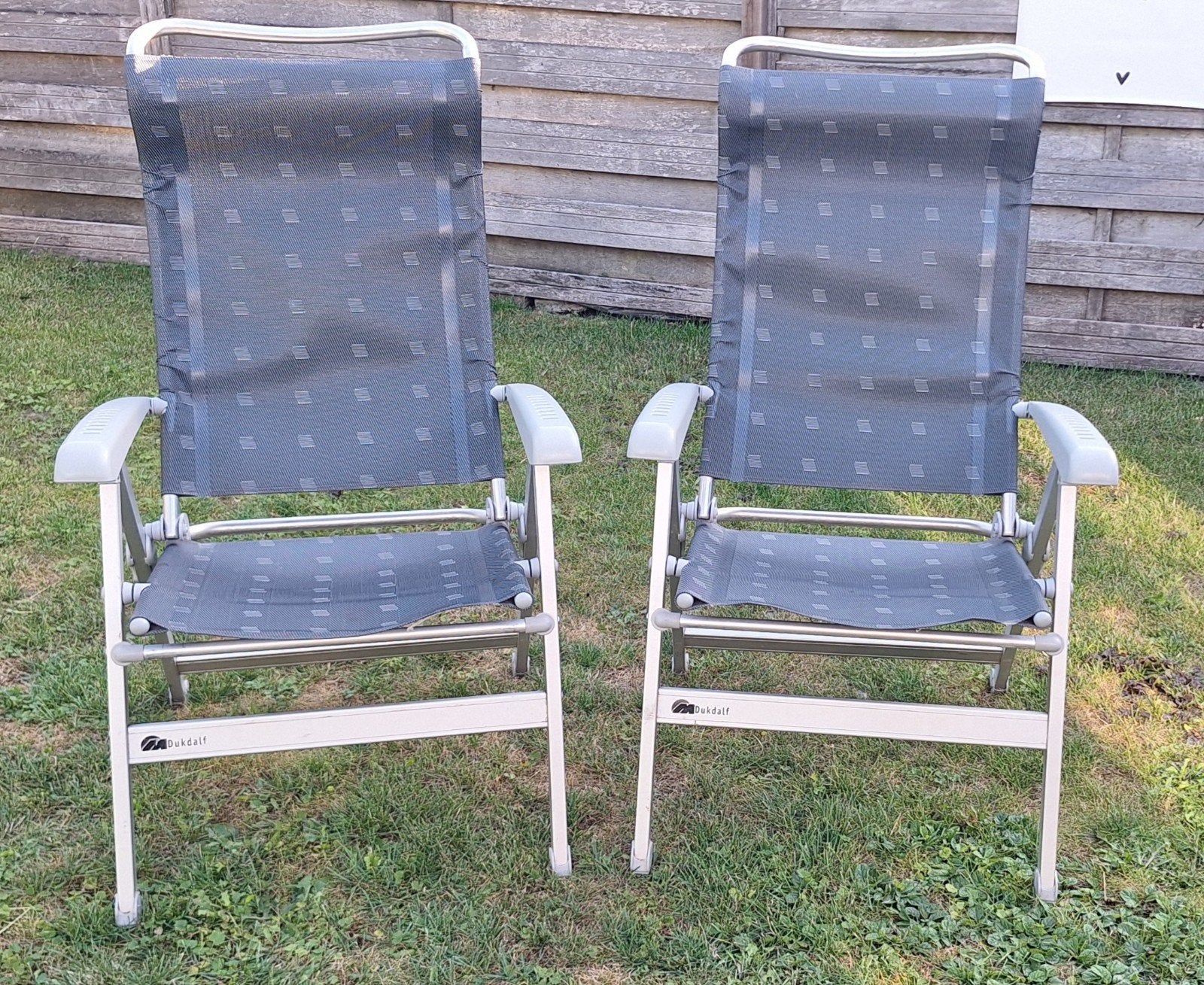 Dukdalf campingstoelen.  Twee stuks. Grijs., Tuin en Terras, Tuinstoelen, Ophalen, Gebruikt, Metaal, Inklapbaar