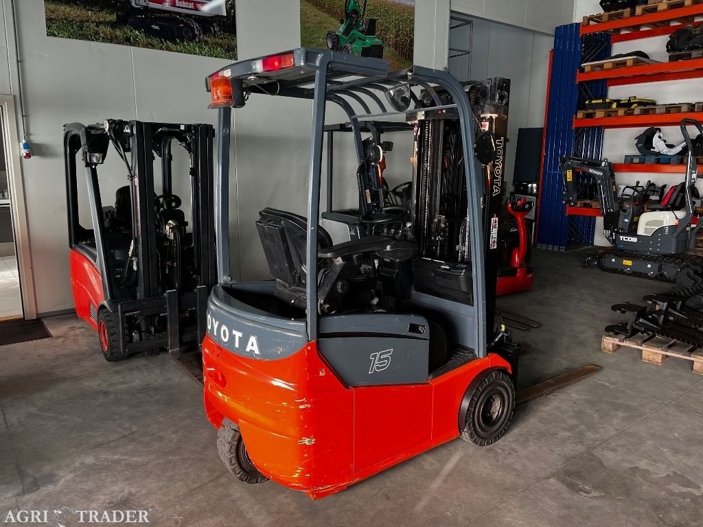 TOYOTA 7FBEST15 TRIPLOMAST, SIDESHIFT, Accu bj 2014, weinig, Zakelijke goederen, Machines en Bouw | Heftrucks en Intern transport