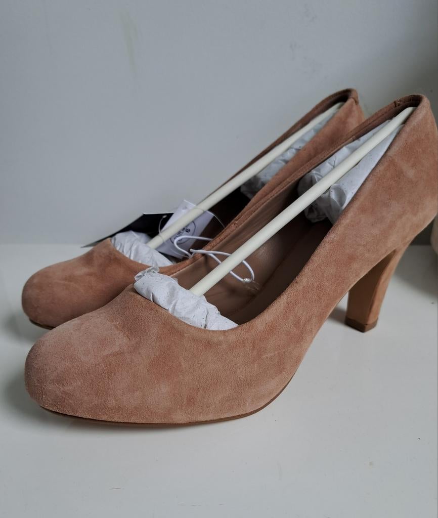 Nieuwe Esmara pumps in maat 39. Echt leer / suede, Kleding | Dames, Schoenen, Pumps, Beige, Nieuw, Esmara