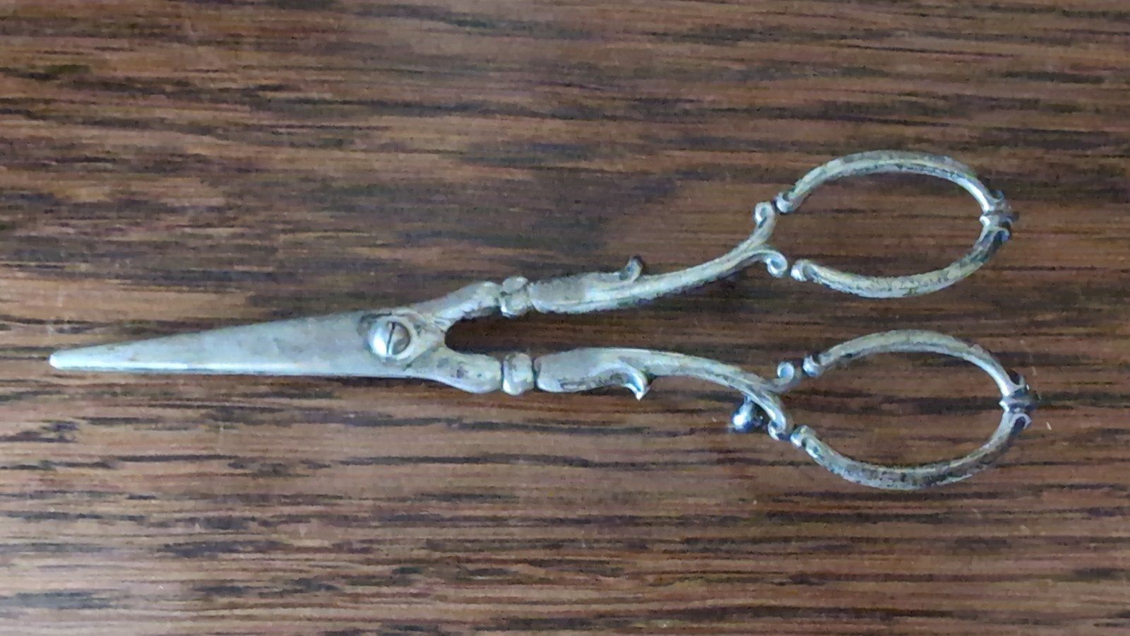 Antiek zilveren schaartje(Boulenger) met sierlijke handvatt, Antiek en Kunst, Ophalen of Verzenden