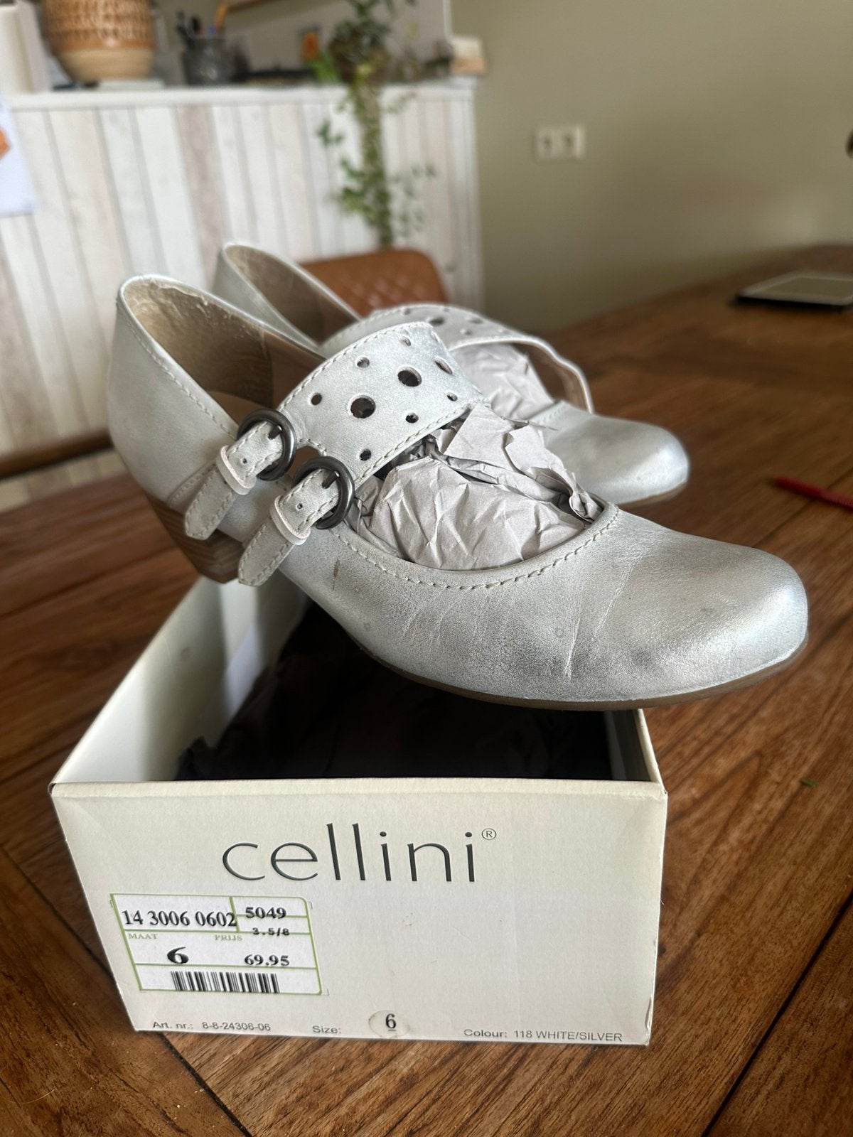 Cellini , nette schoenen, white/zilver, maat 39/6, Schoenen met lage hakken, Wit, Ophalen of Verzenden, Zo goed als nieuw
