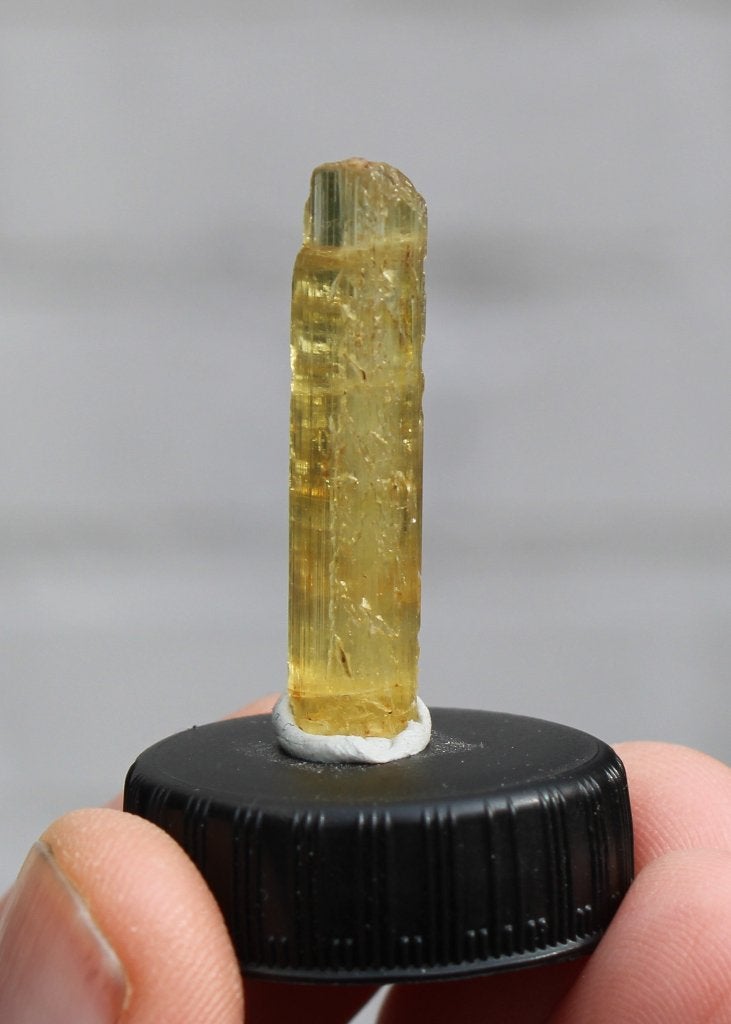 BERYL variant HELIODOOR uit ERONGO in NAMIBIE, Ophalen of Verzenden, Mineraal