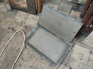 oude handmatige wasplaatjes pers, Bijen