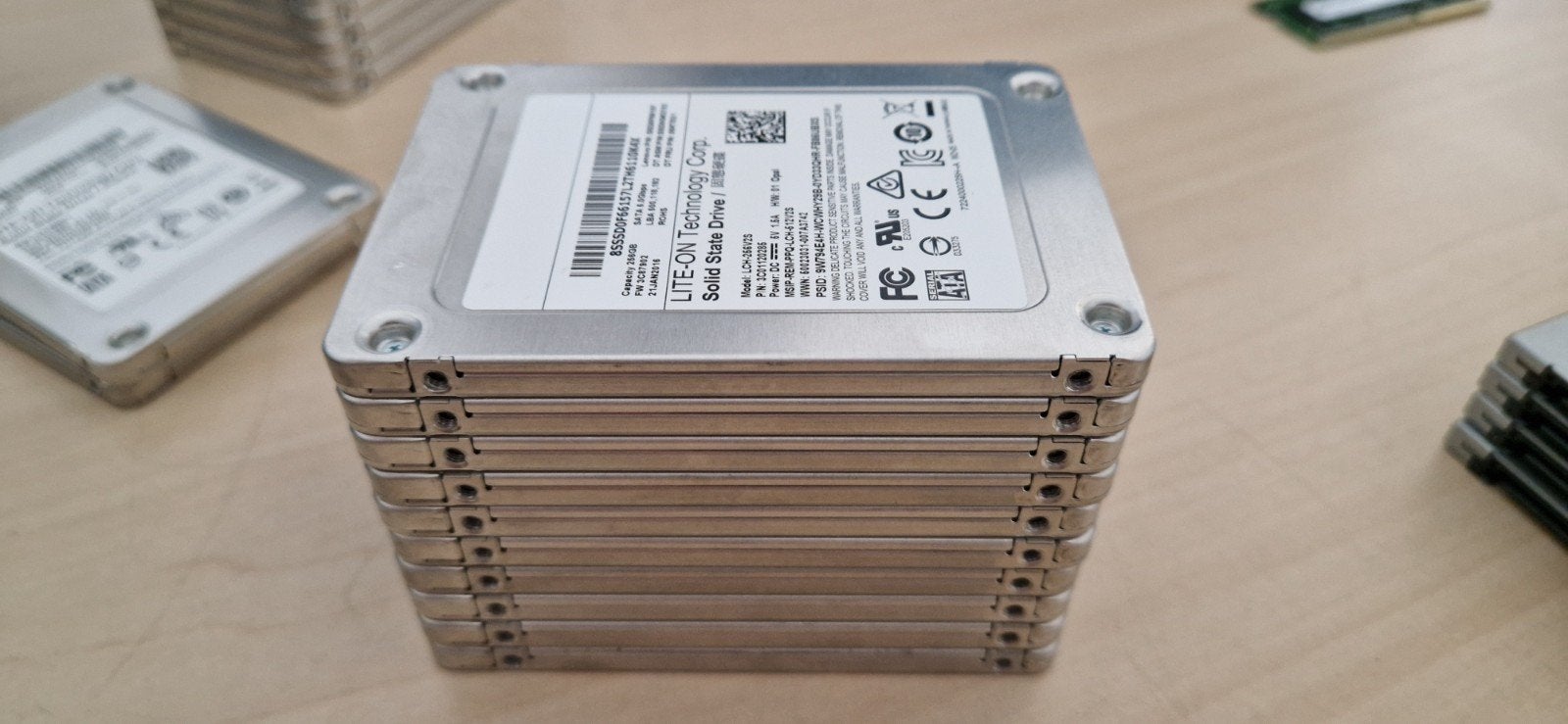10x 256gb Sata SSD 2.5 inch, Computers en Software, Intern, Ophalen of Verzenden, Zo goed als nieuw, Laptop