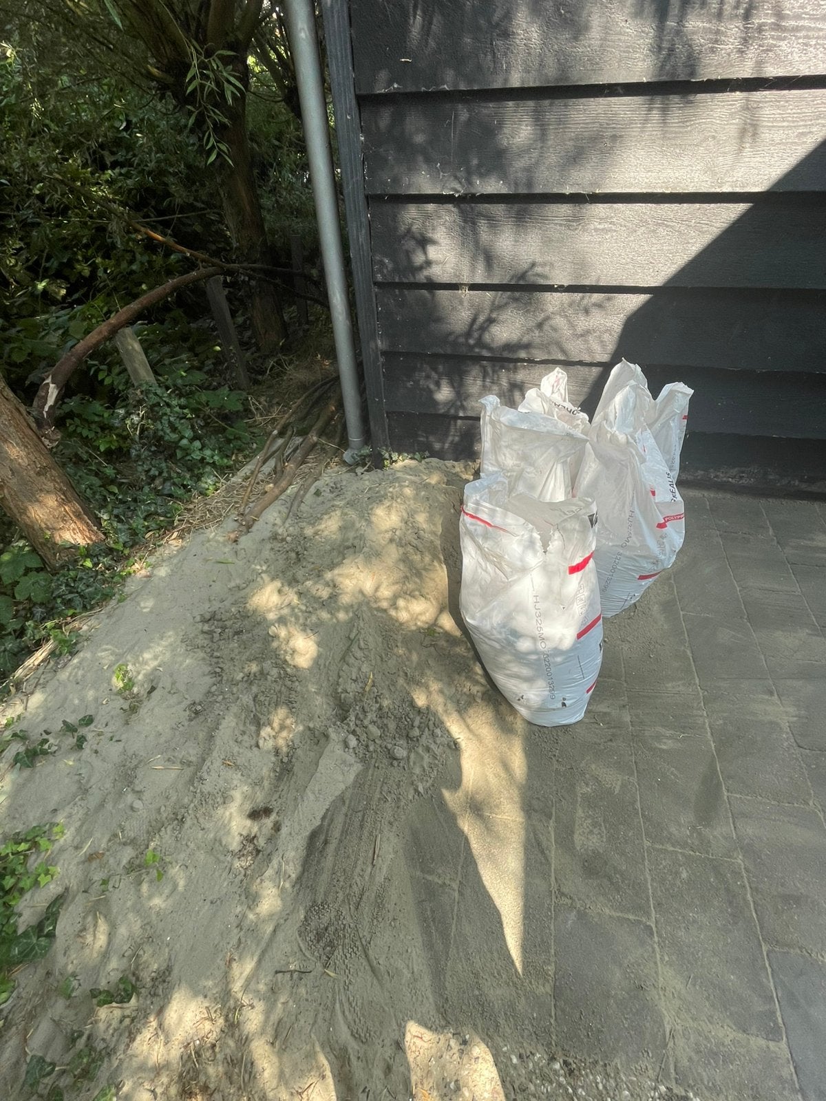 Gratis af te halen, +|_ 10 zakken zand, Tuin en Terras, Ophalen, Zo goed als nieuw, Ophoogzand