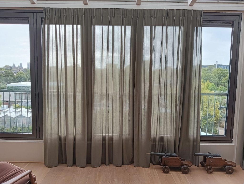 Groene vitrages of InBetween, 240 cm hoog, 990 cm breed, Huis en Inrichting, Ophalen, Zo goed als nieuw, Lichtdoorlatend, Inbetween gordijn