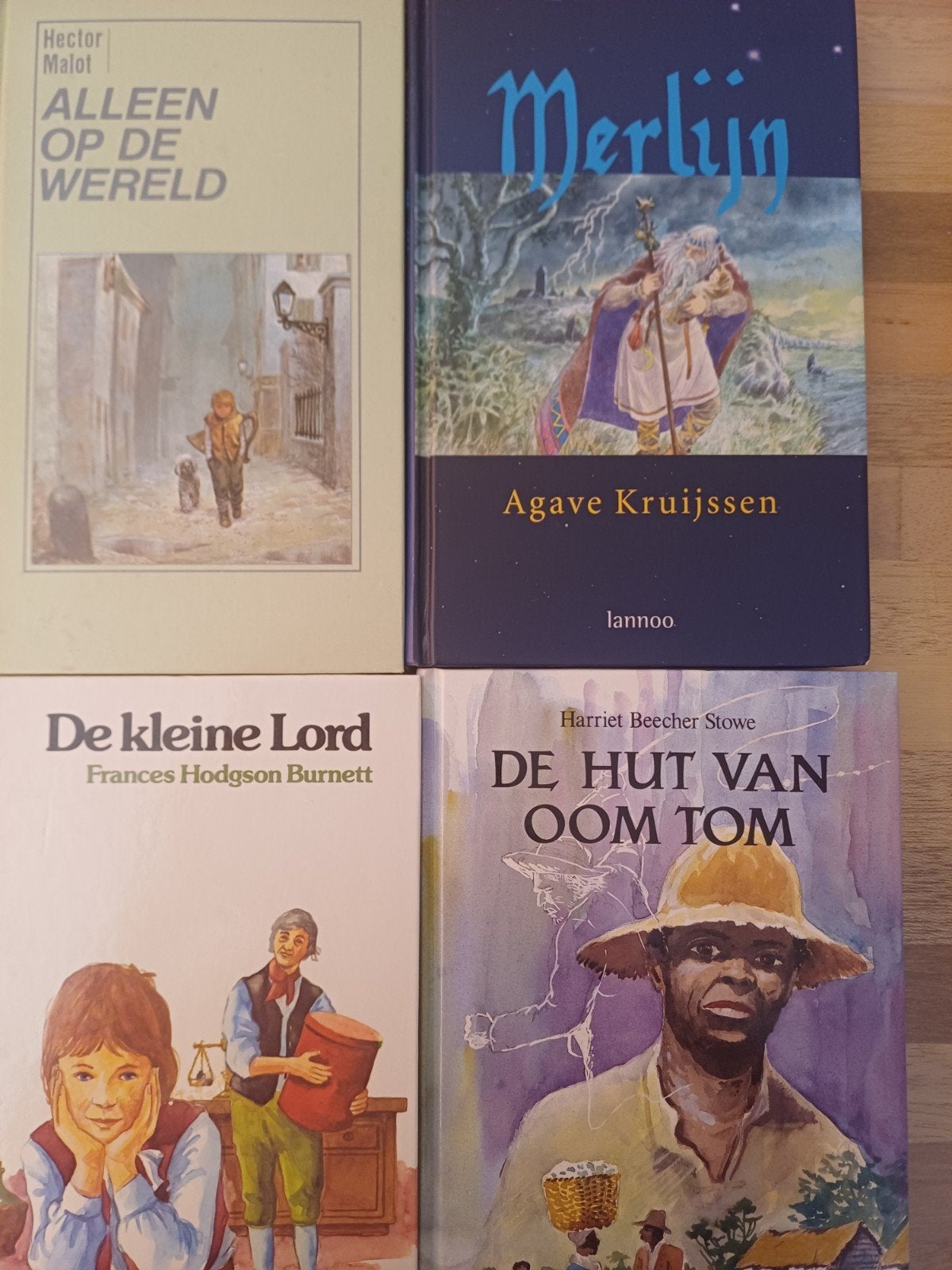 Terug in de tijd  . klassiekers. nu 1.25 per stuk, Ophalen of Verzenden, Zo goed als nieuw, Fictie algemeen