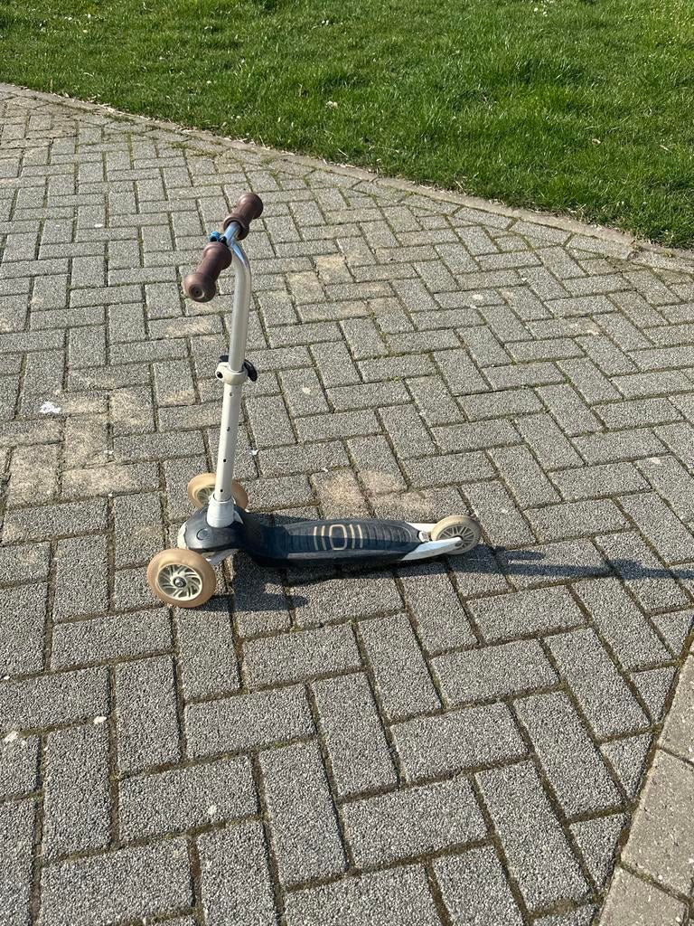 Step met lichtgevende wielen (kleine beschadiging), Fietsen en Brommers, Ophalen of Verzenden, Gebruikt, Gewone step