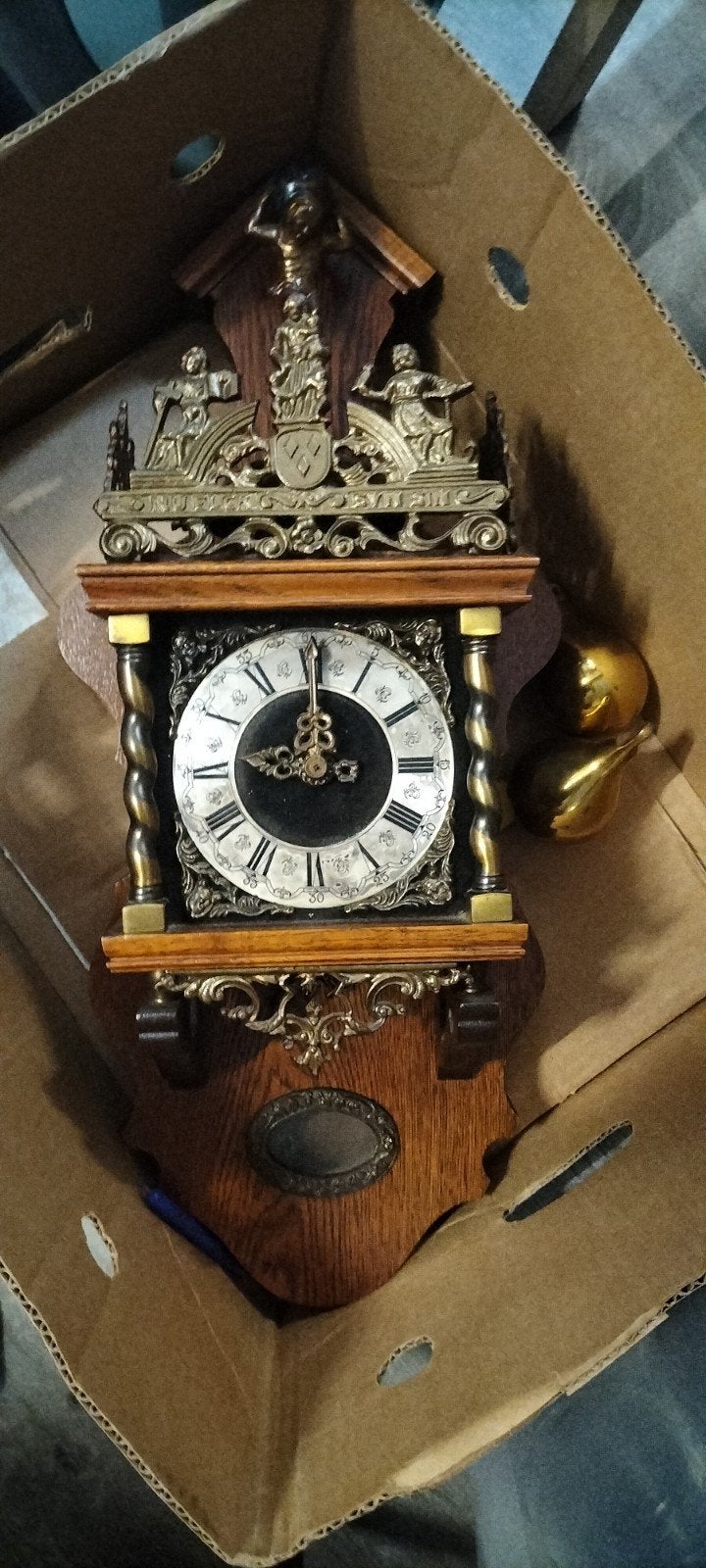 Vintage wandklok - uurwerk moet lopend gemaakt worden, Antiek en Kunst, Ophalen