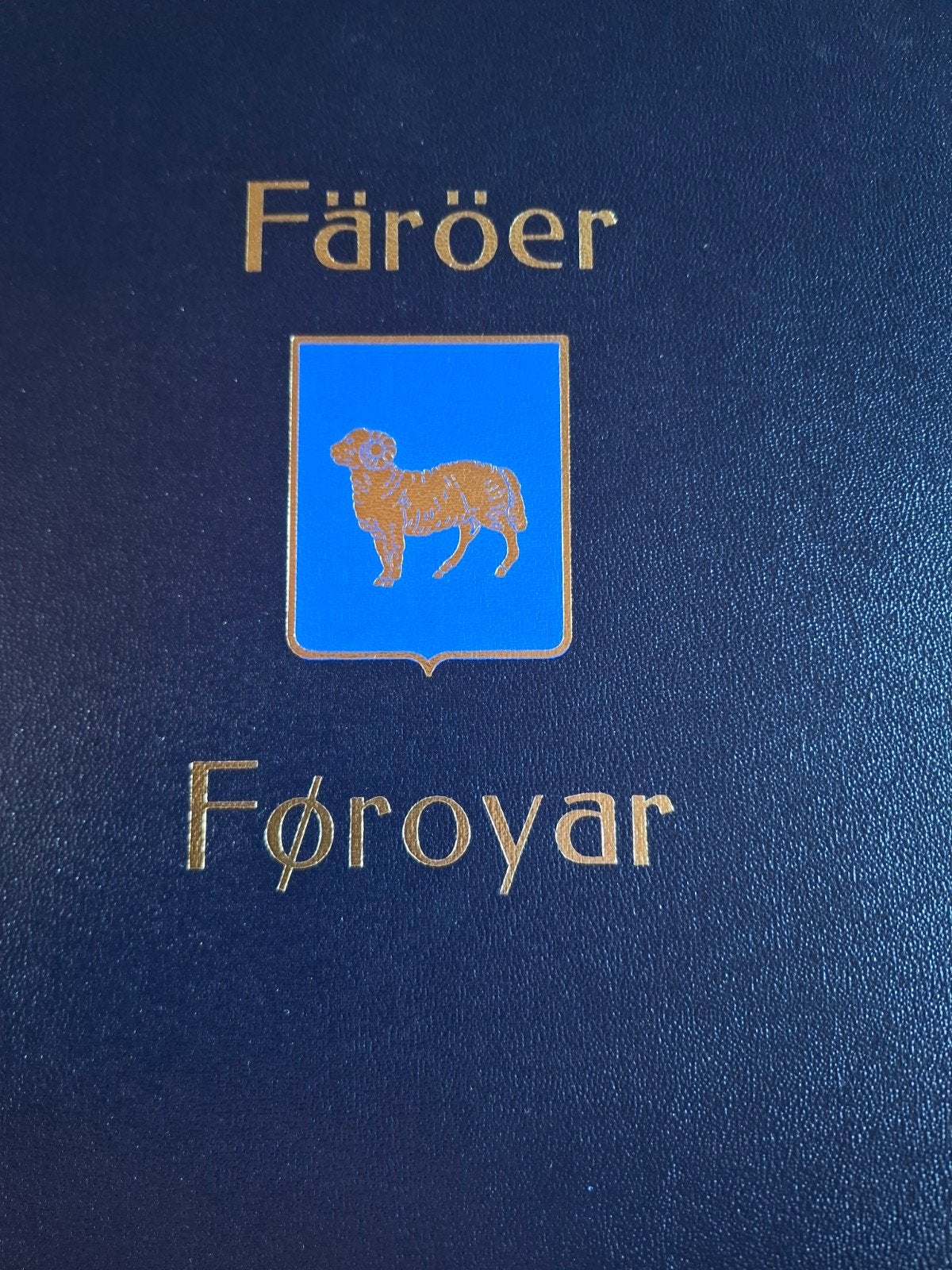 Färöer postfris  in insteekboek, Postzegels en Munten, Ophalen of Verzenden, Overige landen