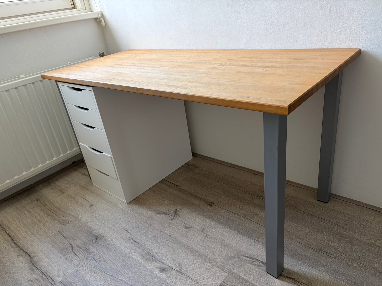 Gratis - (Bureau)Tafel, Ophalen, Zo goed als nieuw
