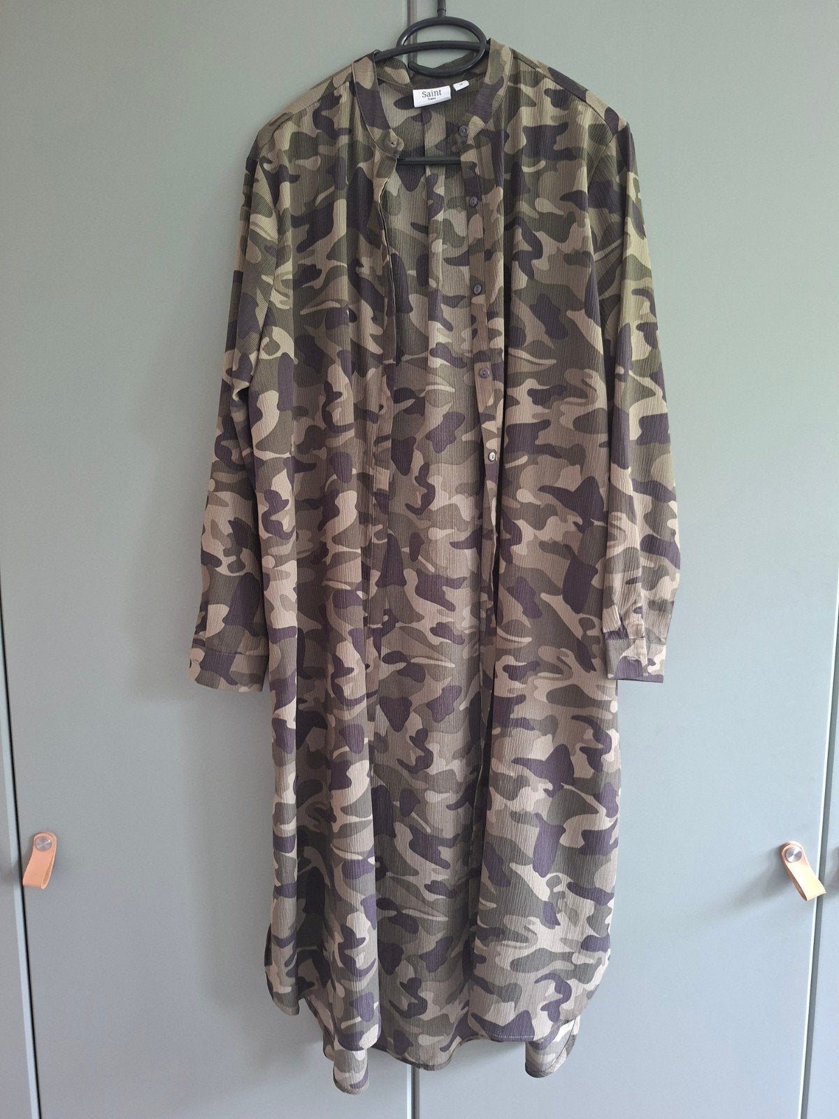 Saint Tropez camouflage jurk maat M, Maat 38/40 (M), Ophalen of Verzenden, Zo goed als nieuw, Boven de knie