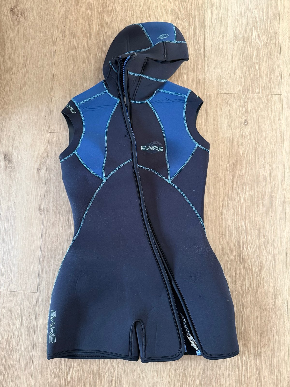 Bare Elastek Wetsuit met capuchon - Maat 12, Watersport en Boten, Ophalen, Gebruikt, Dame of Heer, Wetsuit
