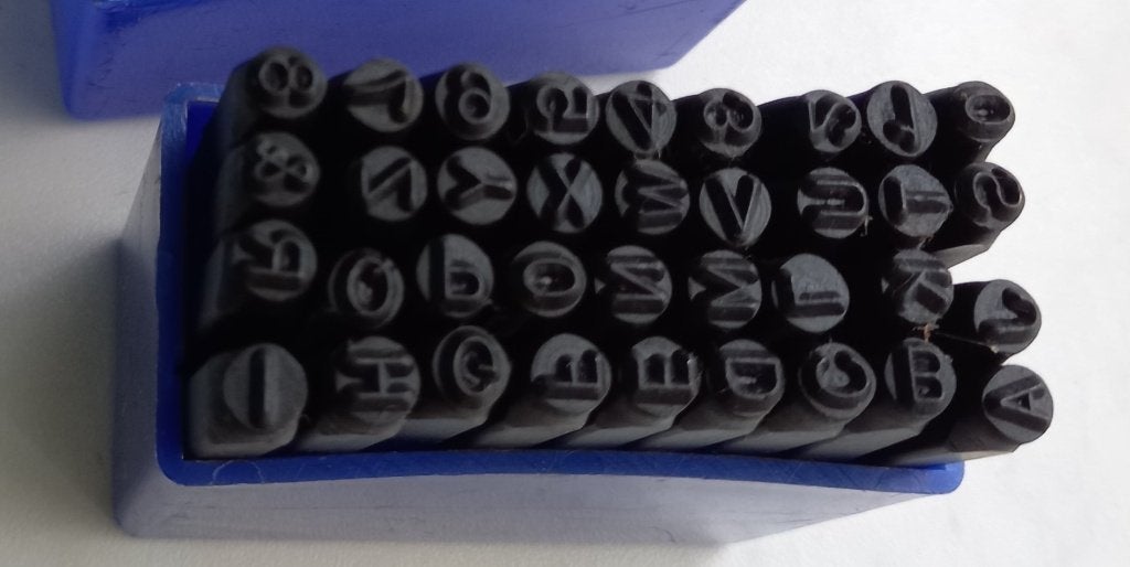 Vintage, 36 dlg Slagletters en cijfers 4 mm, Ophalen of Verzenden, Zo goed als nieuw, Overige merken