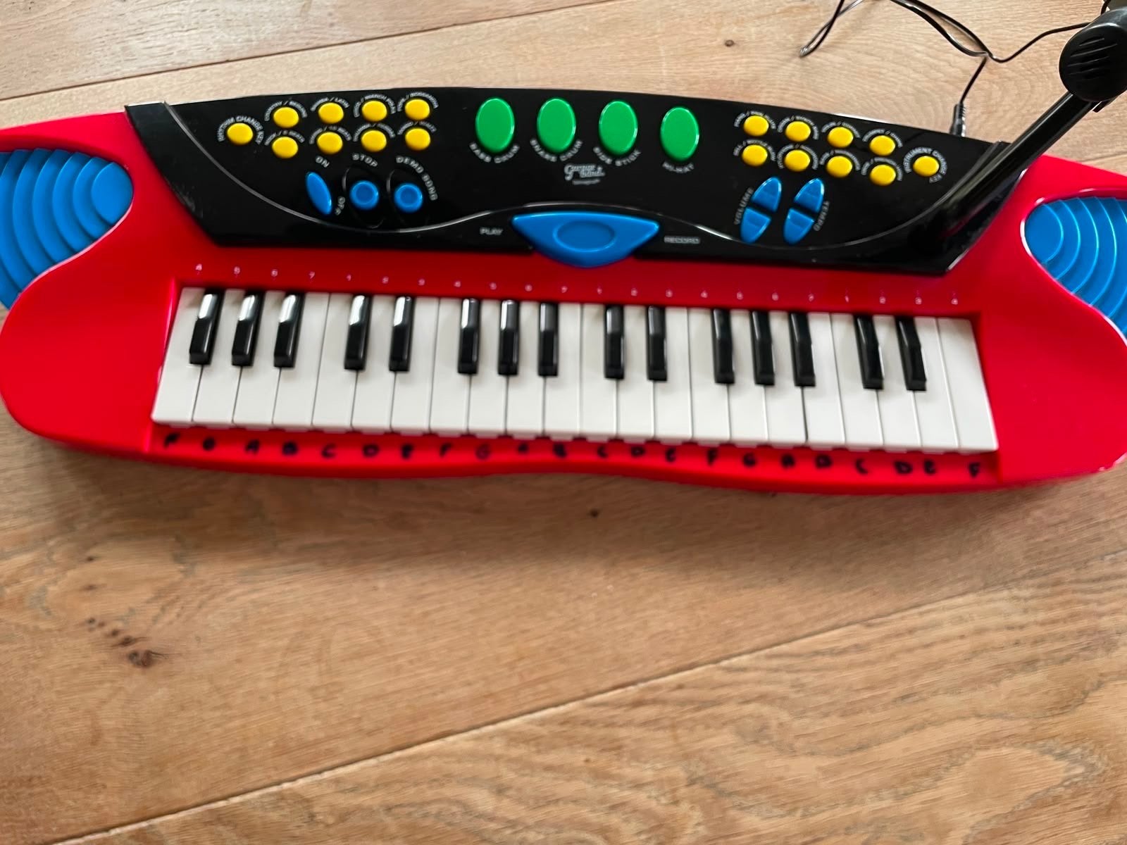 Kinder keyboard met microfoon - Rood, Muziek en Instrumenten, Keyboards, Ophalen, Gebruikt, Overige aantallen, Overige merken