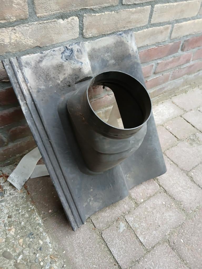 Dakdoorvoerpan, Doe-het-zelf en Verbouw, Dakpannen en Dakbedekking, Ophalen, Kunststof, Gebruikt, Zwart