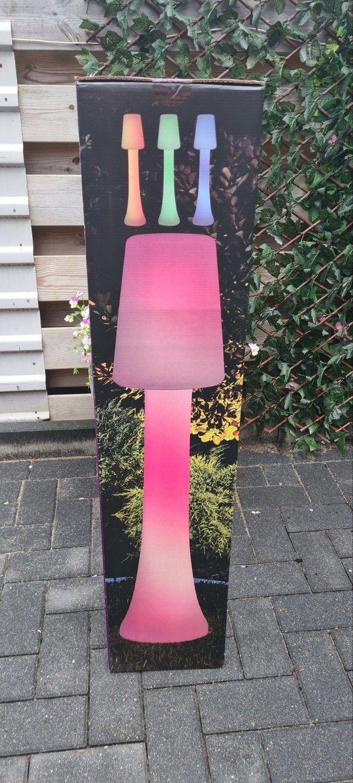 grote nieuwe tuinlamp met verschillende kleuren, Tuin en Terras, Ophalen, Kunststof, Minder dan 50 watt, Nieuw