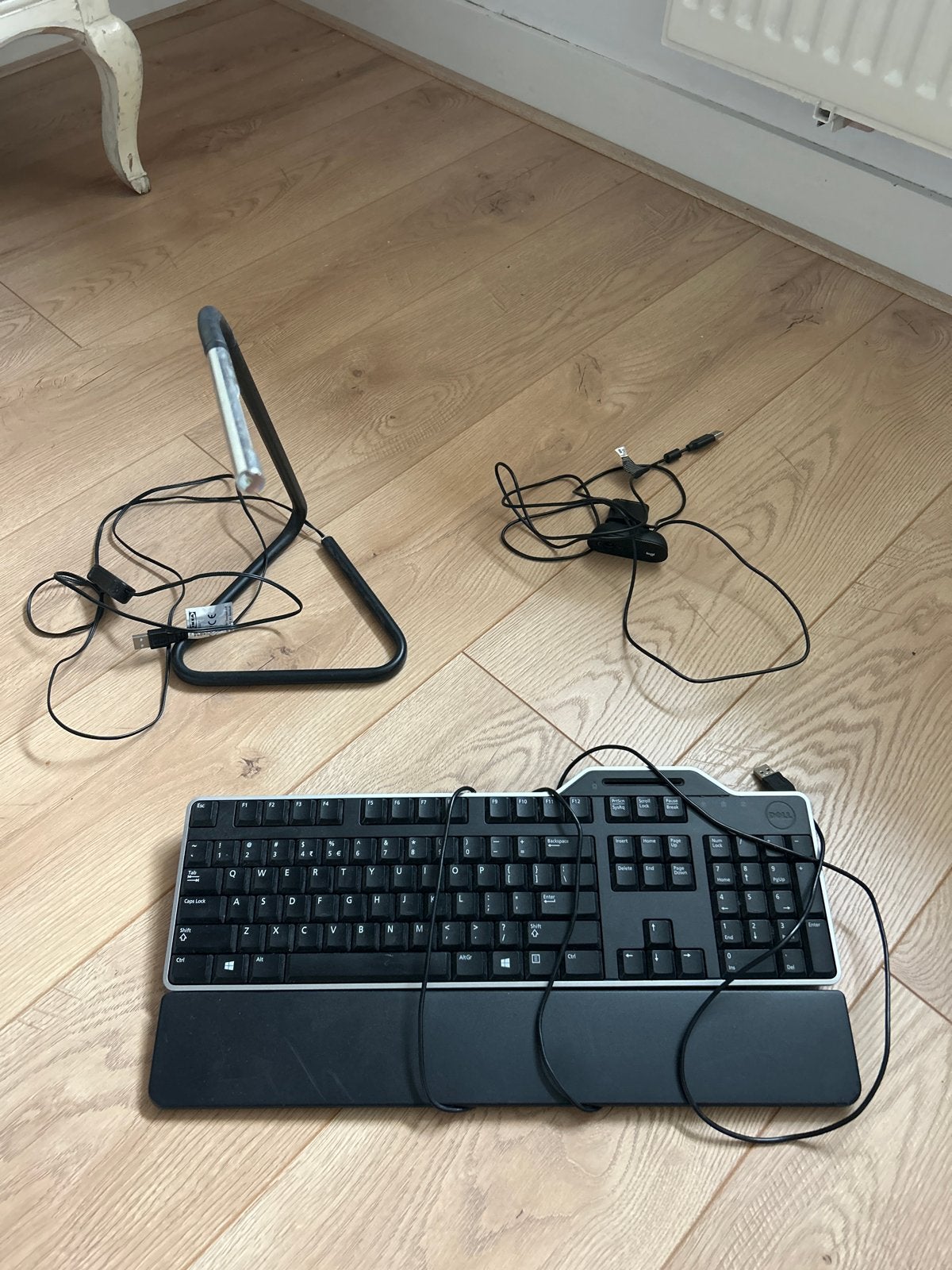Bureau accessoires: Toetsenbord, USB lampje en camera, Computers en Software, Toetsenborden, Gebruikt, Qwerty, Bedraad, Numeriek gedeelte