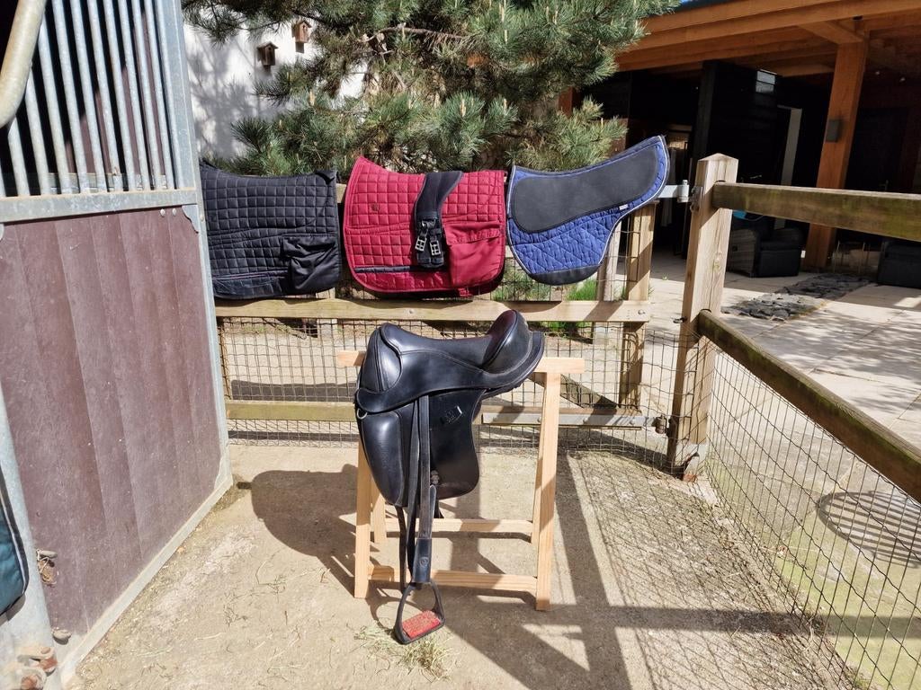 Barefoot Merlyn Boomloos dressuurzadel kort boommaat L, Dieren en Toebehoren, Ophalen, Gebruikt, Dressuur