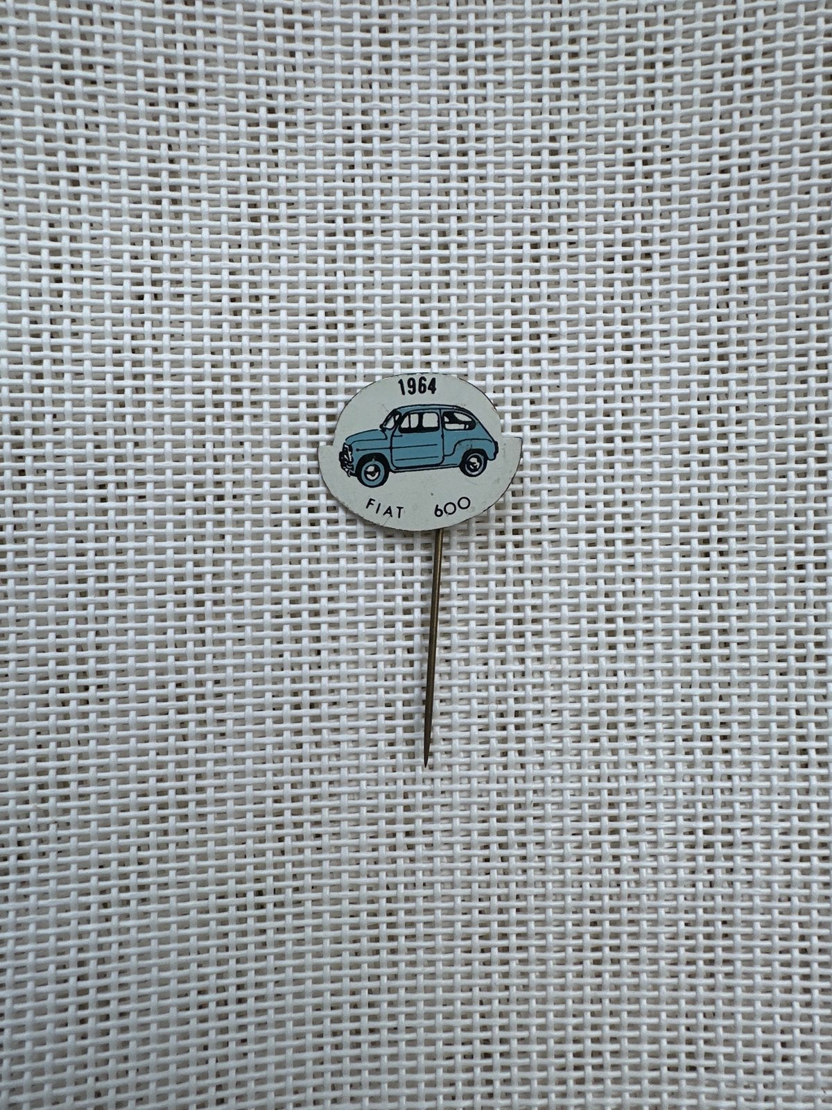 Vintage Fiat 600 1964 Speldje - Auto Pin, Ophalen of Verzenden, Gebruikt, Merk, Speldje of Pin