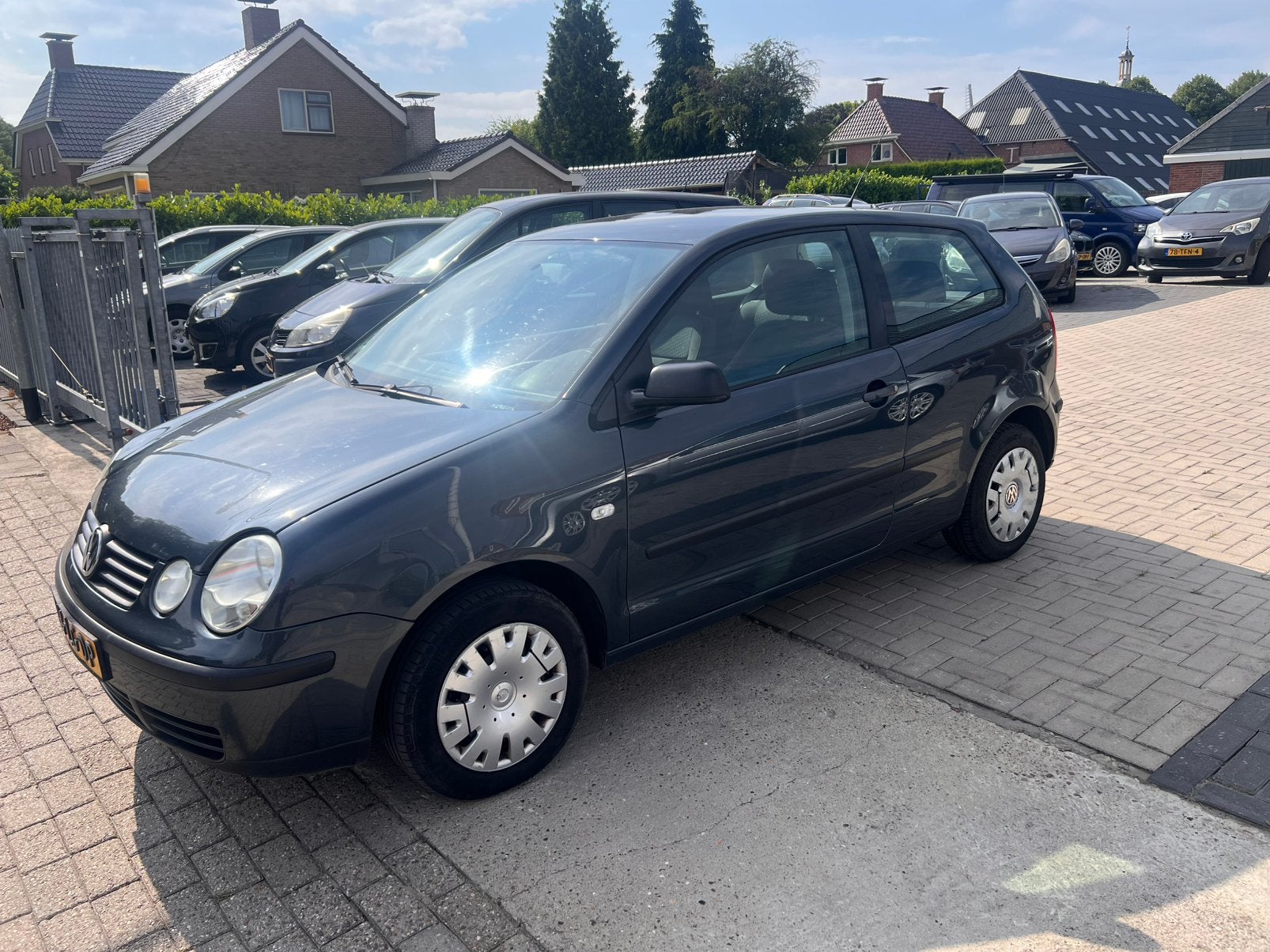 Volkswagen Polo 1.4 55KW AUTOMAAt, Auto's, Volkswagen, Blauw, Bedrijf, 1000 kg, 500 kg