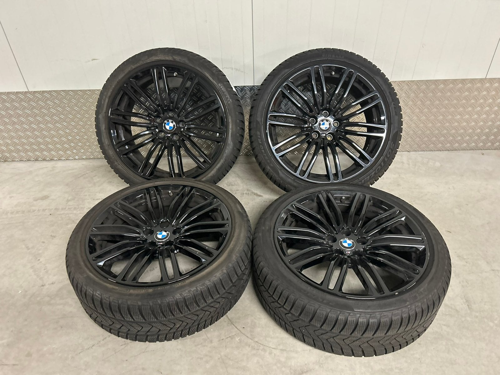 Originele BMW G30 G31 5 serie 19 inch 664M Pirelli winter, Banden en Velgen, Winterbanden, Personenwagen, **
