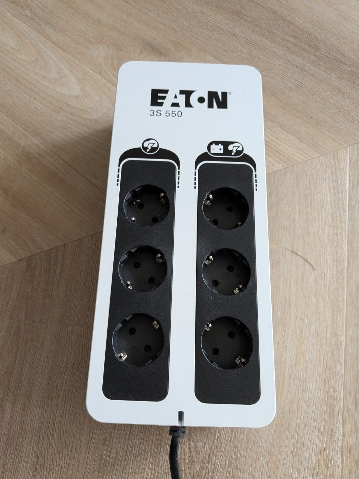 2x Eaton 3S 550 UPS / Noodstroomvoorziening (Schuko), Computers en Software, Ophalen, Zo goed als nieuw