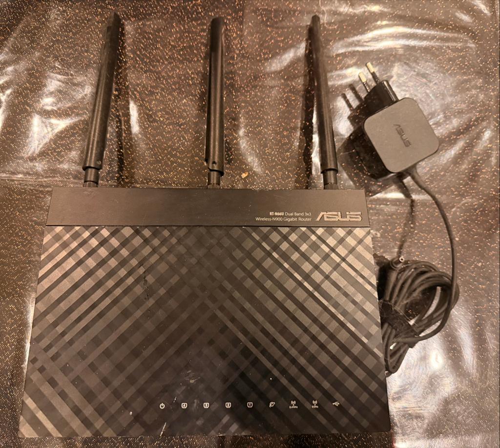 ASUS RT-N66U Wireless-N900 Gigabit Router, Computers en Software, Routers en Modems, Ophalen of Verzenden, Gebruikt, Router