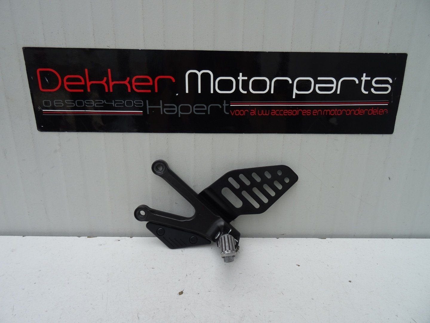 Linker Schetsplaat / Voetsteun links Yamaha YZF R6 2006-2016, Gebruikt, -, -, Ophalen of Verzenden
