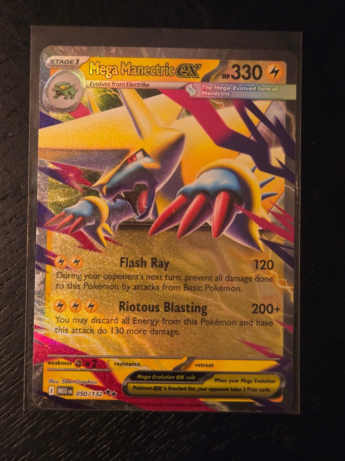 Pokémon Mega Evolution Mega Manectric EX 050/132, Ophalen of Verzenden, Zo goed als nieuw, Losse kaart, Foil