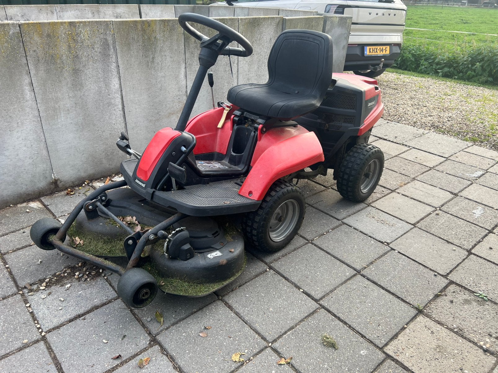Jonsered FR2312 MA frontmaaier hydrostaat