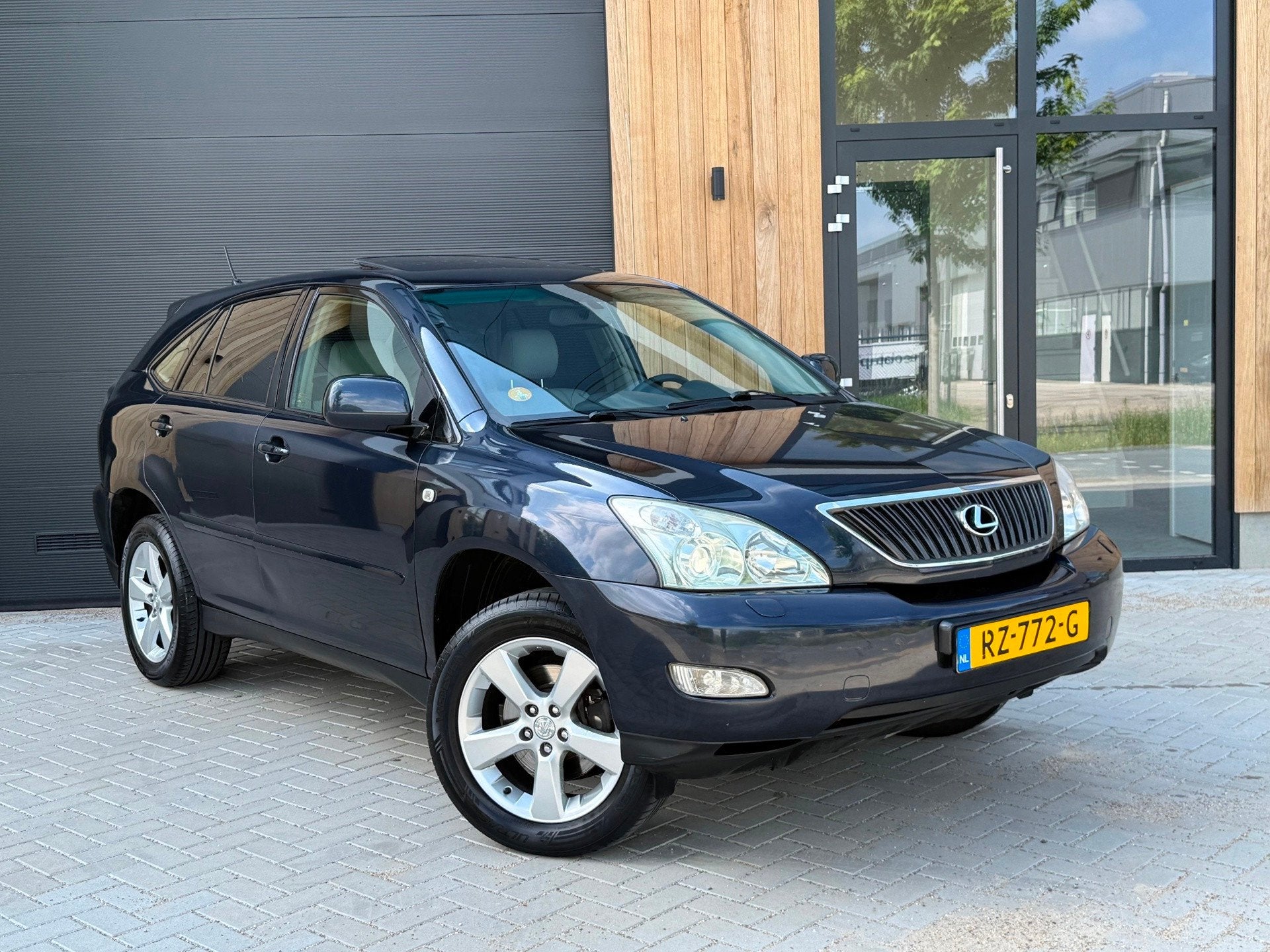 Lexus RX 300 Executive AWD (bj 2004) AUTOMAAT|LEER|CAMERA|XE, Auto's, Lexus, Automaat, Gebruikt, Beige, 2995 cc