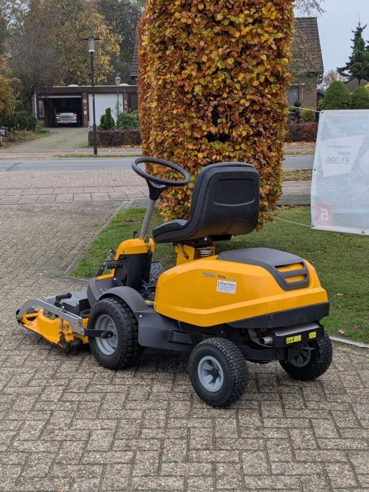 STIGA VILLA 13 HST Frontmaaier, Zitmaaier met maaidek, Tuin en Terras, Gebruikt, Lange Dreef 11, 4131 NJ VIanen, Nederland, STIGA
