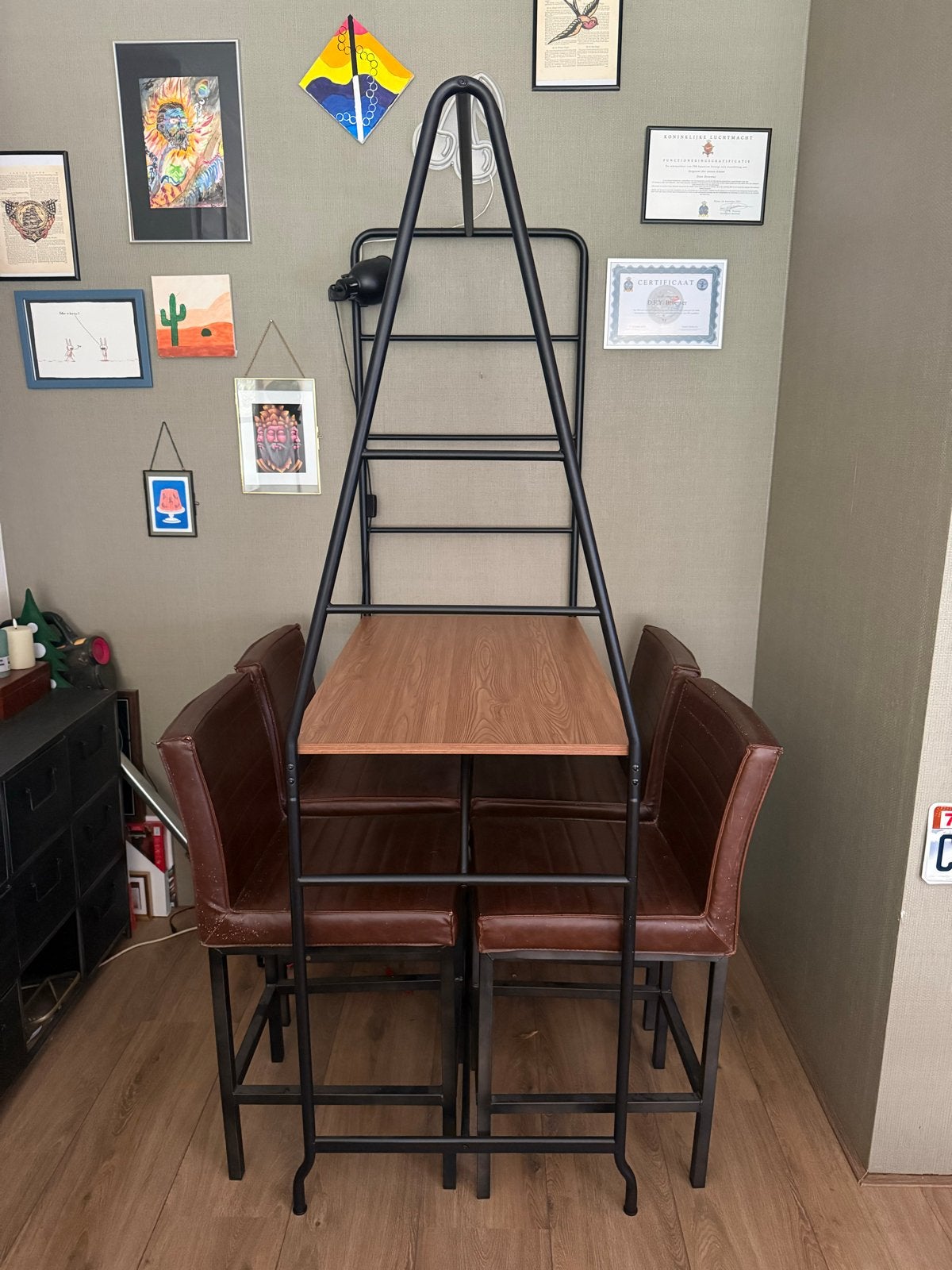 Hoge tafel met 4 kunstleren barkrukken, Gebruikt, 100 tot 150 cm, 50 tot 100 cm, Vier personen