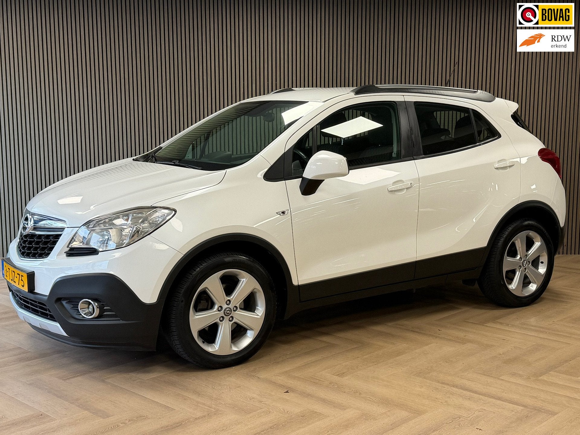 Opel Mokka 1.4 T Edition 4x4 TREKHAAK STOEL/STUURVERWARMING, Auto's, Keurmerk '100% Onderhouden', Euro 5, Gebruikt, 4 cilinders
