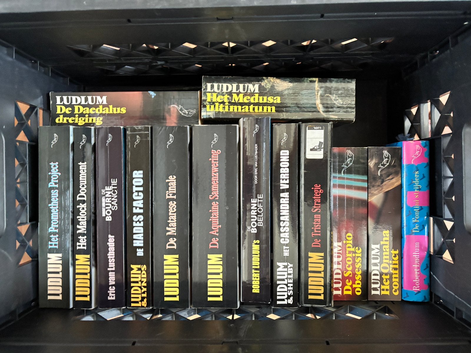 Ludlum boeken, Boeken, Thrillers, Gelezen, Nederland, Ophalen