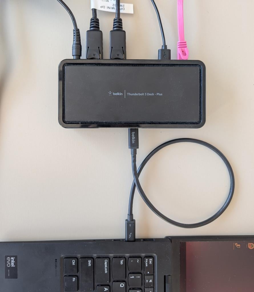 Belkin Thunderbolt 3 Dock Plus - Zo goed als nieuw, Computers en Software, Dockingstations, Zo goed als nieuw, Docking station