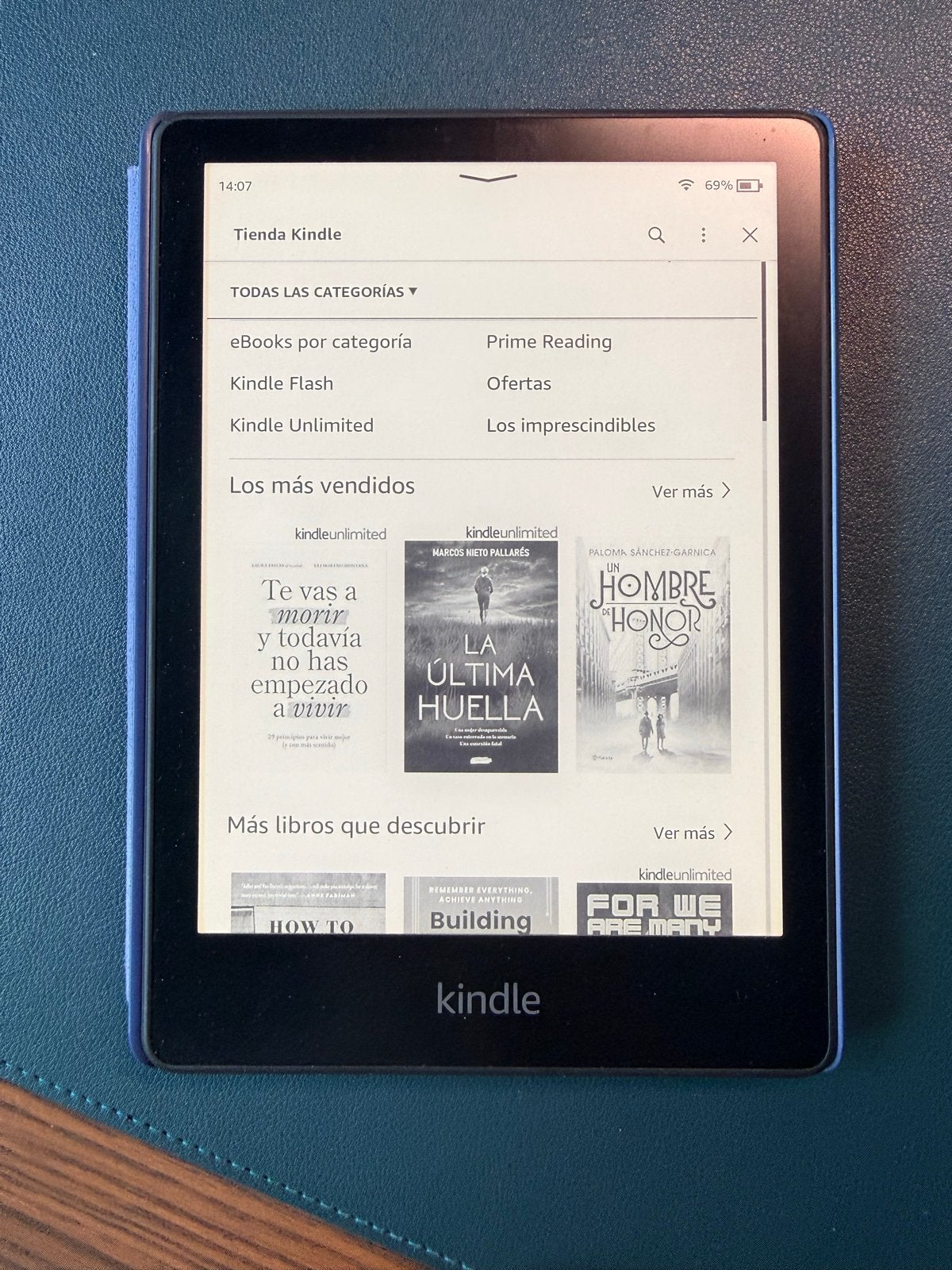 Kindle Paperwhite (11e generatie) met 16GB opslag, Touchscreen, Ophalen of Verzenden, Zo goed als nieuw, 7 inch