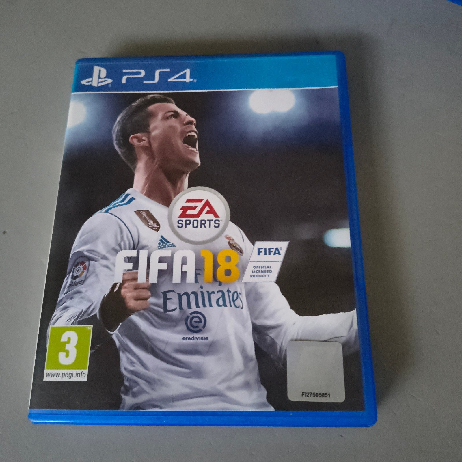 FIFA 18 PS4 - Voetbalgame met Cristiano Ronaldo, Ophalen, Gebruikt, 1 speler, Vanaf 3 jaar