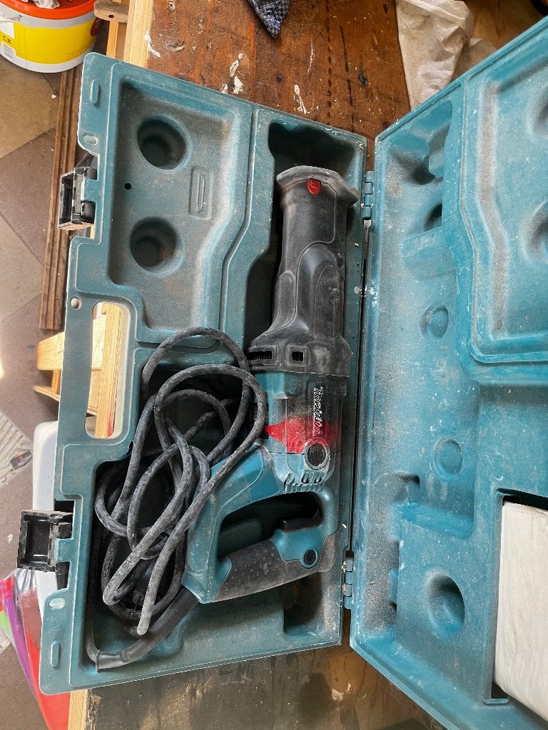 Reciprozaag, Ophalen, Gebruikt, 70 mm of meer, 600 tot 1200 watt