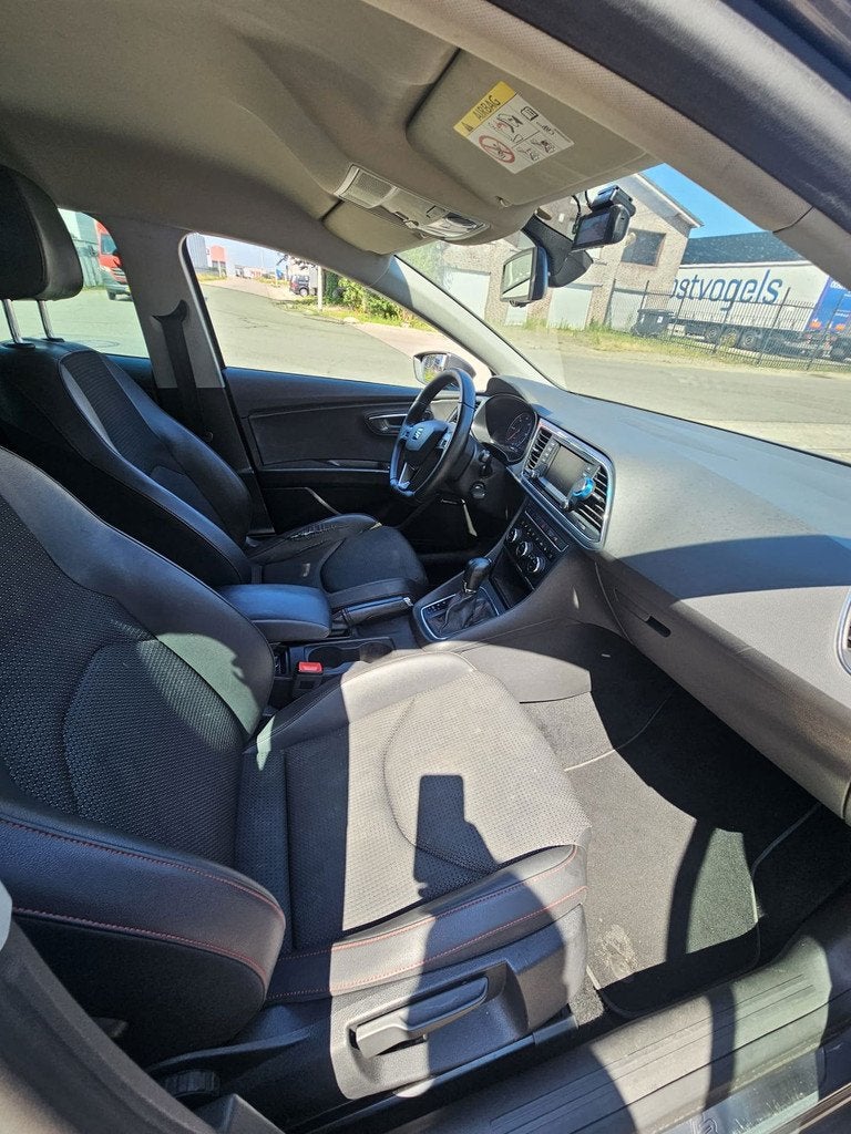 Seat Leon 2.0 TDI FR Business, Auto's, Euro 5, Gebruikt, 4 cilinders, 150 pk