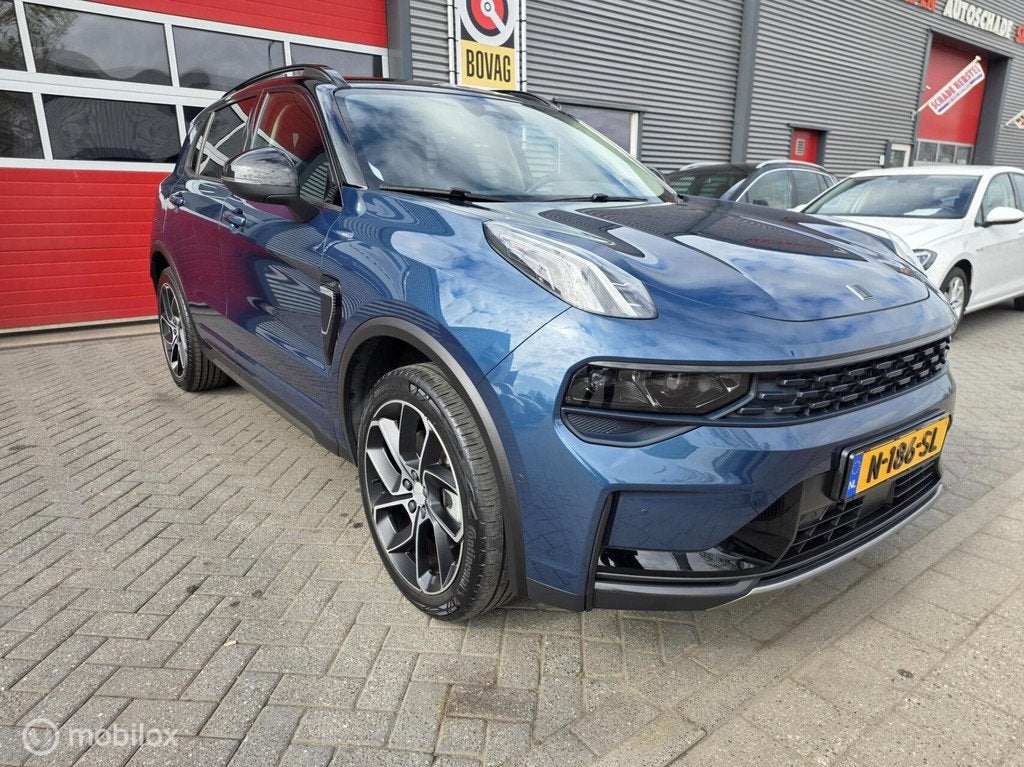 Lynk & Co 01 -1.5 261PK Plug-in✅BLACK✅Trekhaak✅27.000, 1800 kg, Euro 6, Blauw, 120 €/maand