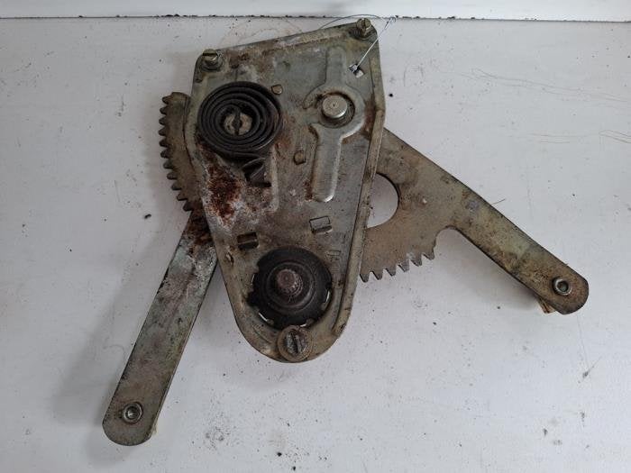 Ruitmechaniek 4Deurs links-achter van een Alfa Romeo Giulia, Gebruikt, -, Verzenden, -