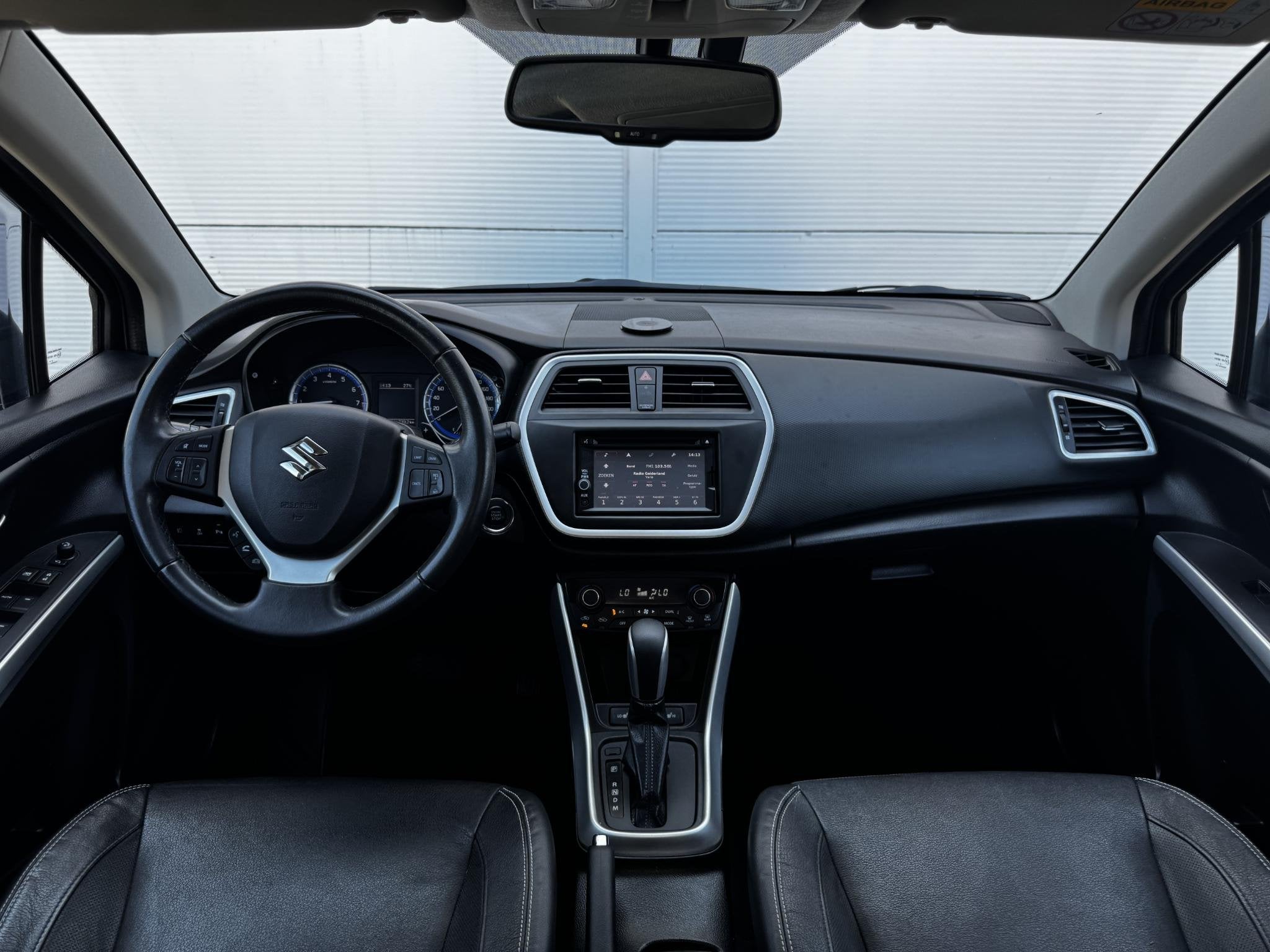 Suzuki SX4 S-Cross 1.6 High Executive / Lederen bekleding /P, Gebruikt, Euro 6, 4 cilinders, 400 kg