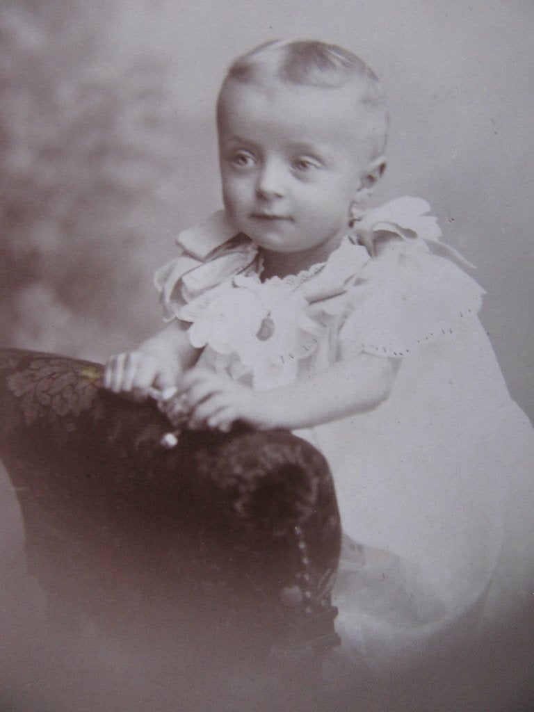 Antieke Franse CDV / Foto - Meisje met Rammelaar, Gebruikt, Verzenden, Foto, Voor 1940