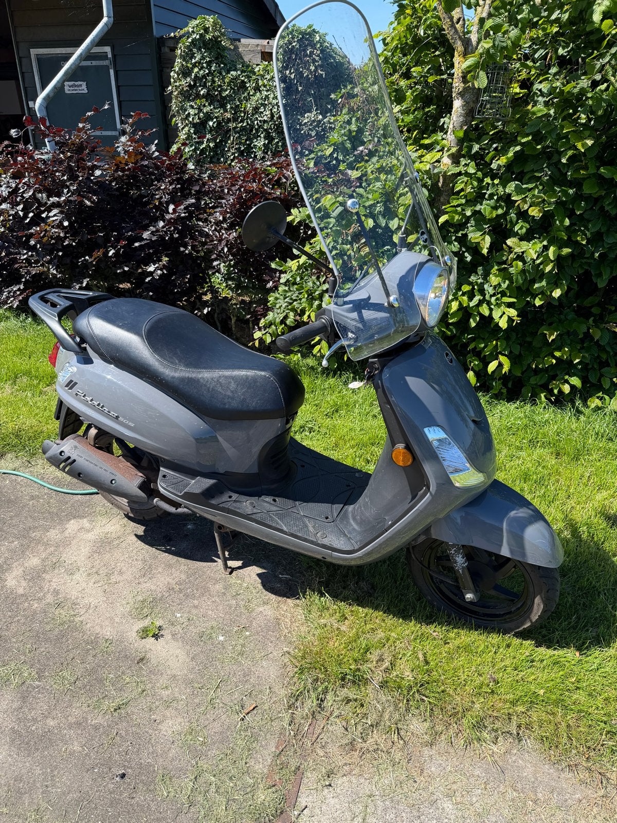 Sym Fiddle scooter - Diverse schade/kras plekjes, Ophalen, Gebruikt, Benzine, Fiddle