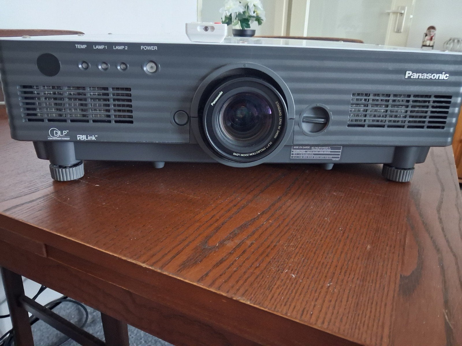 Panasonic pt d4000, Ophalen of Verzenden, Zo goed als nieuw, DLP, Full HD (1080)