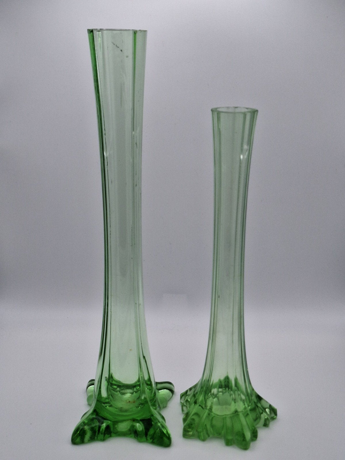 2 Soliflore Vazen Uranium glas, Ophalen